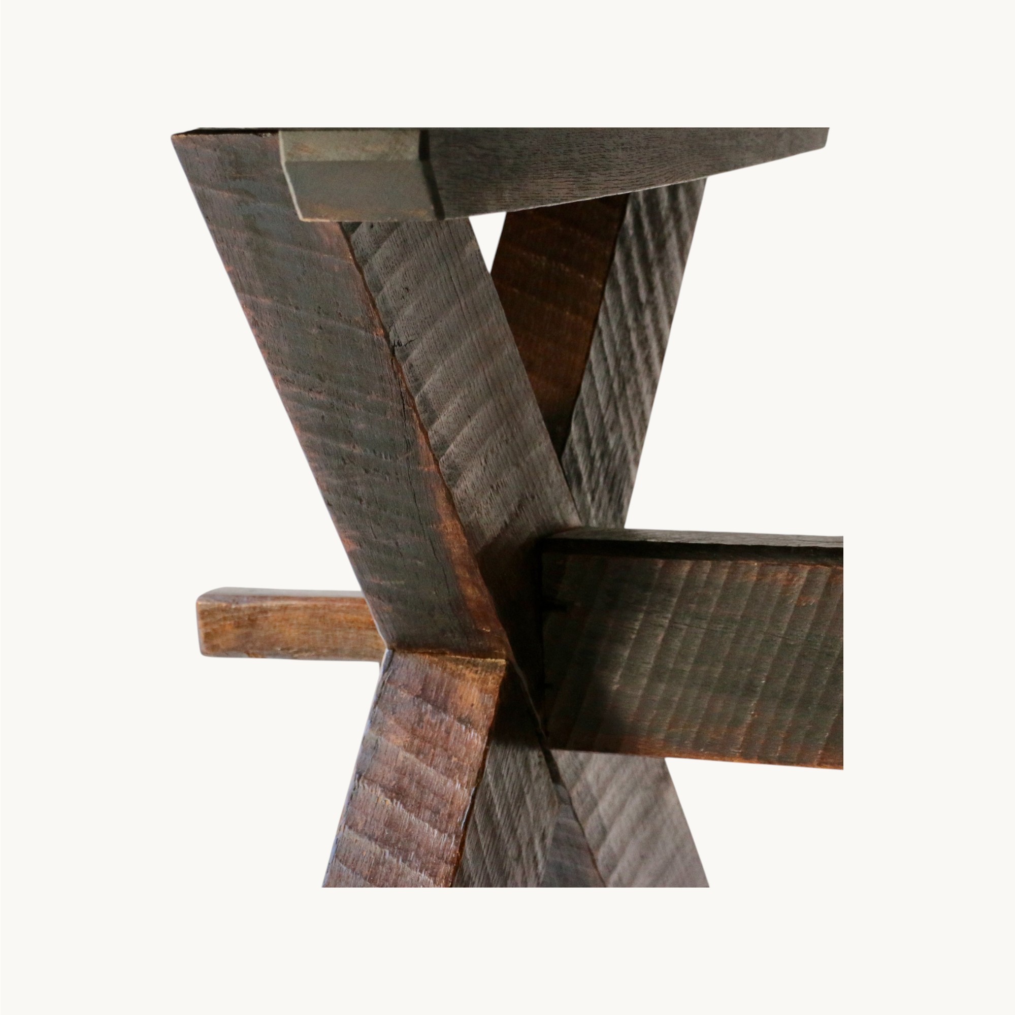 Une table de salle à manger, France années 60. image 3